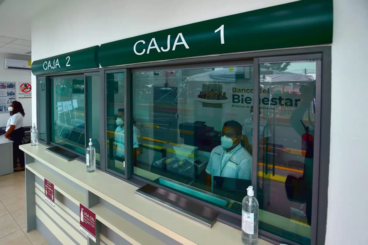 Nóminas de maestros y ejército estarán a cargo del Banco de Bienestar: AMLO