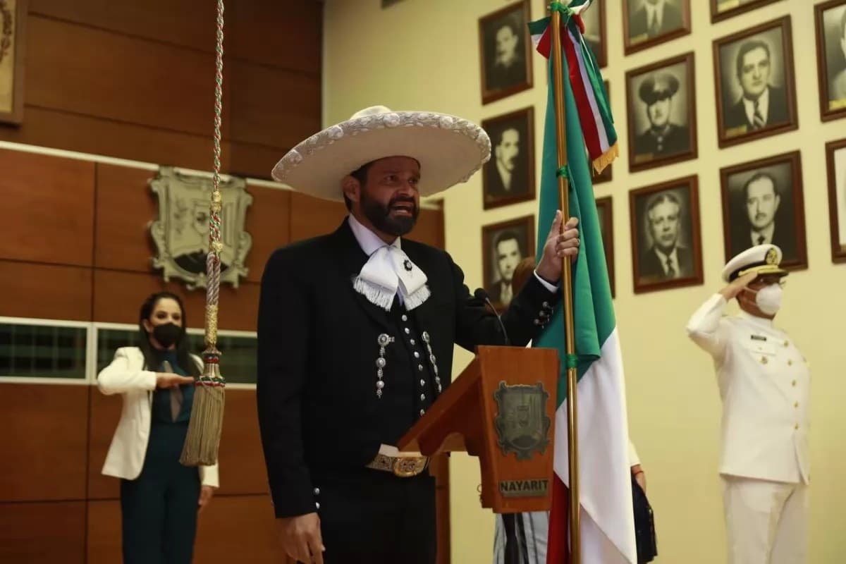 \"¡Viva Nayarit! y ¡Viva México!\": Toño Echevarría