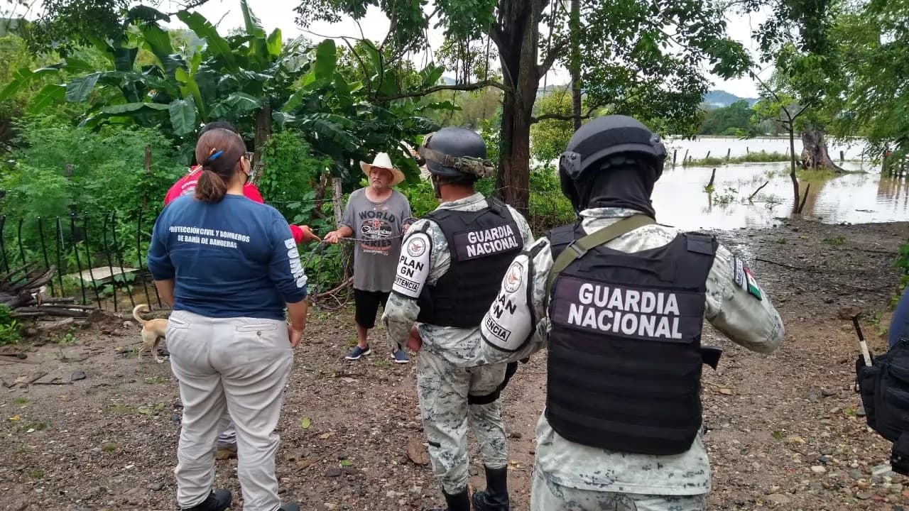 Saldo Blanco en Bahía de Banderas por \"Nora\"