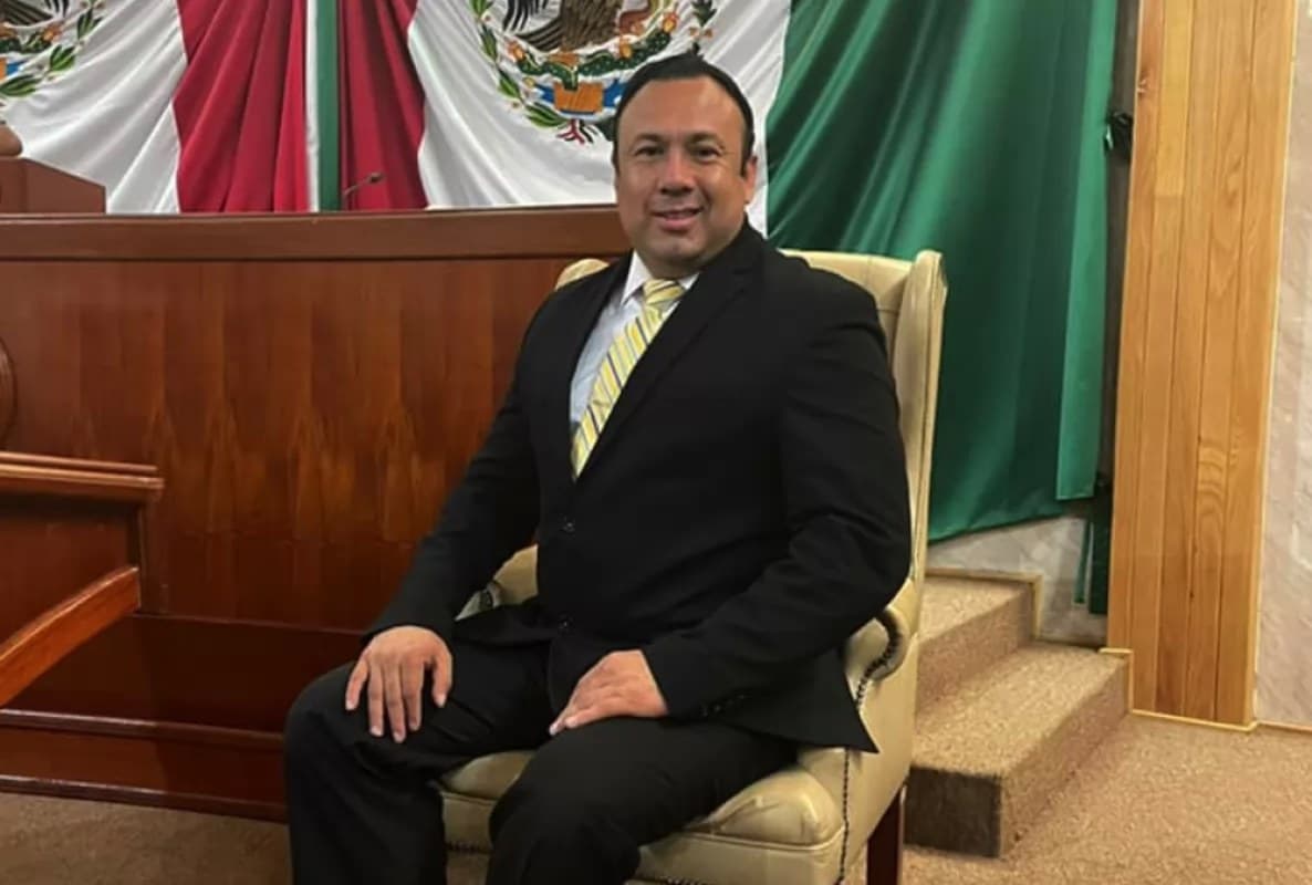 Deja Luis Zamora la bancada del PAN; \"No nos sorprende\", dice dirigencia