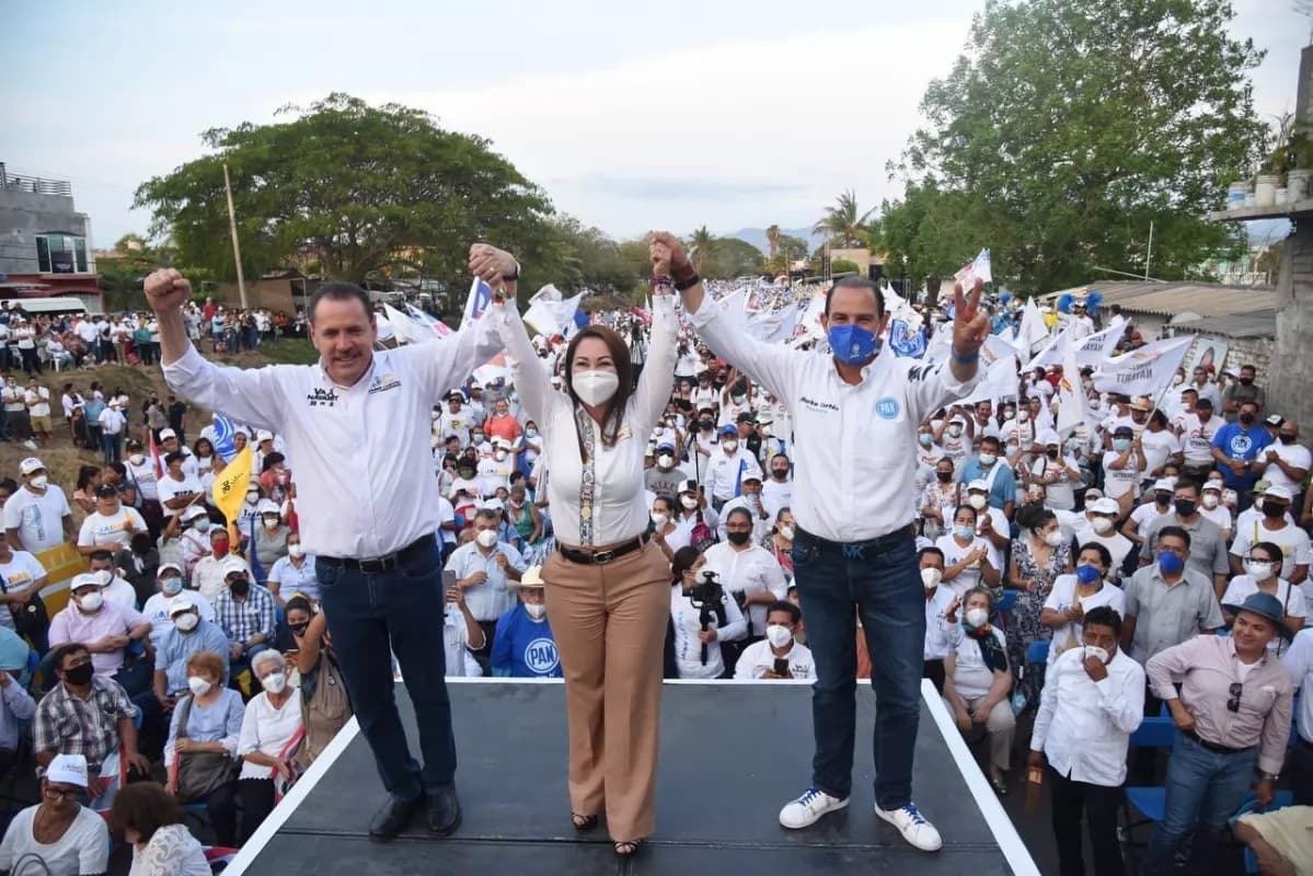 Gloria Núñez cierra campaña en Bahía de Banderas