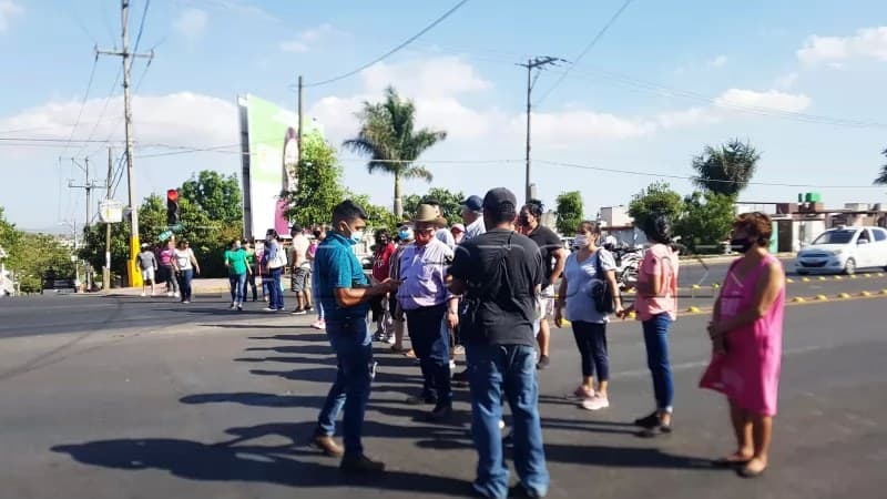 \"¡Queremos agua!\": Cierran avenidas para exigir abasto en La Cantera