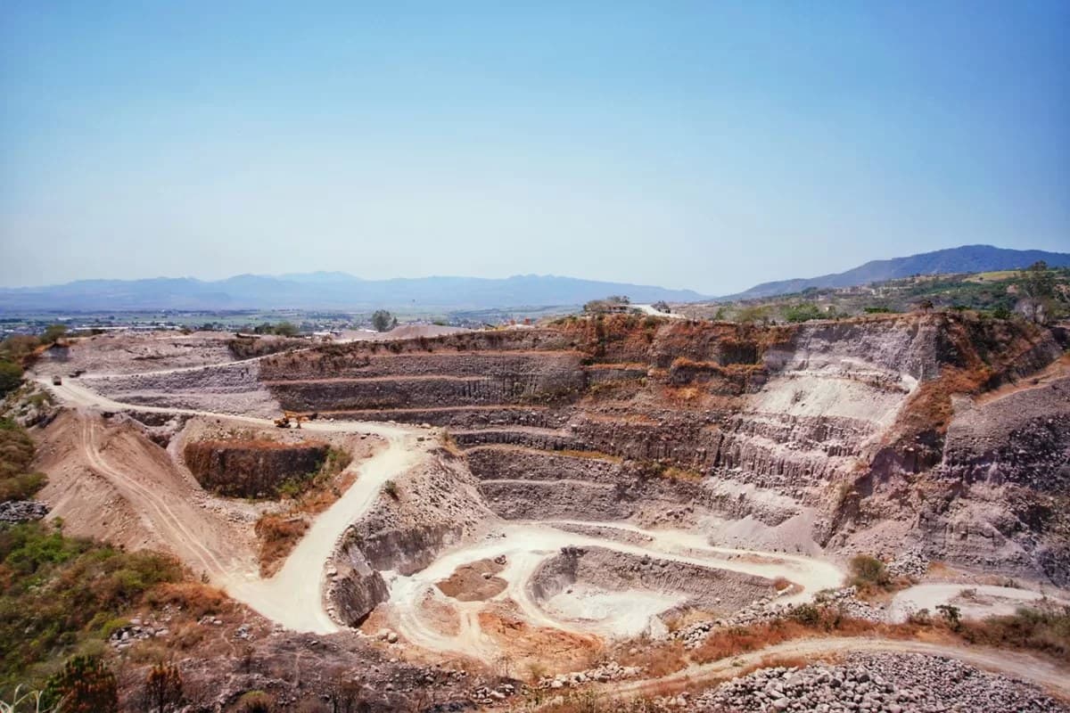 Detiene Navarro Quintero ecocidio en el cerro de San Juan