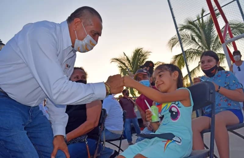 Arturo Dávalos se compromete a fortalecer los programas sociales