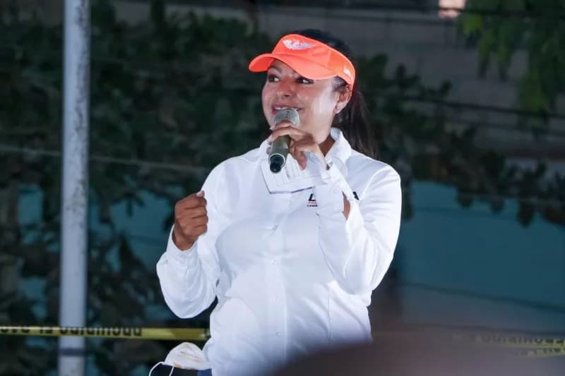 Lupita Guerrero apoyará el desarrollo de Ixtapa