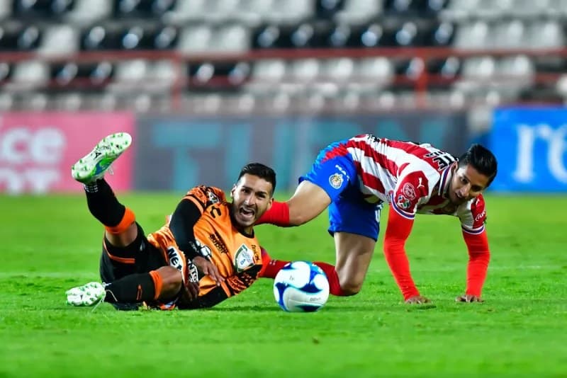 Chivas y Pachuca, un duelo sin claro favorito de cara a liguilla