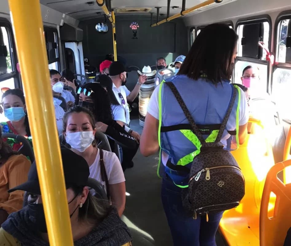 Choferes no respetan tarifa porque no hay clases presenciales: Estudiantes