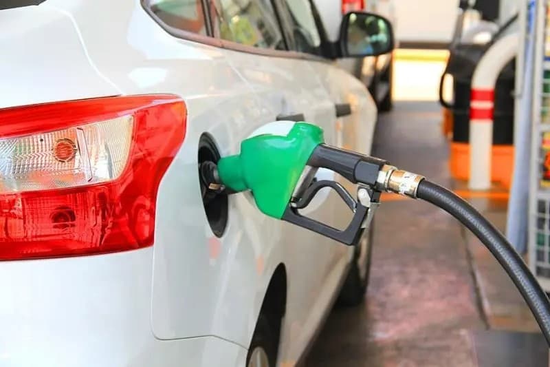 Hacienda evita gasolinazo otorgando estímulo fiscal a la Magna