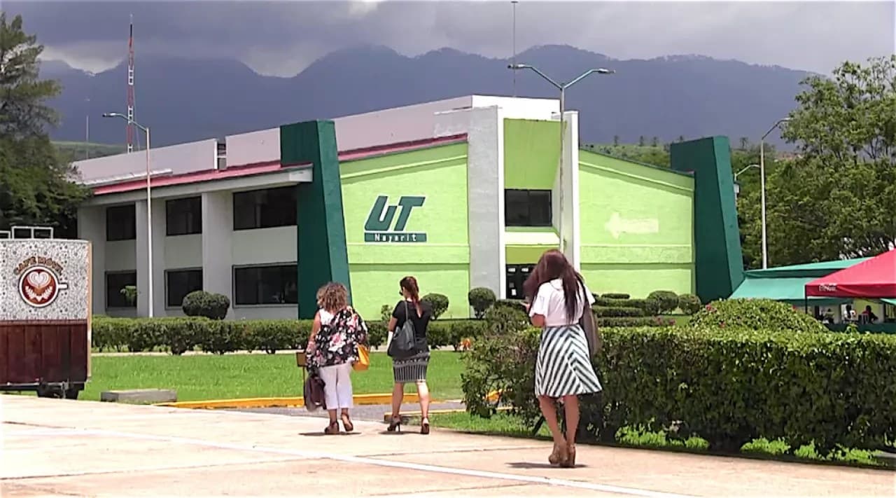 Llega la Cuarta Ola a las UTNAY Reportan 10 contagios