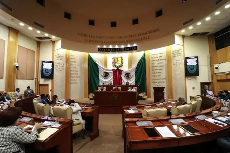 Solicitan a legisladores pedir licencia anticipada en el Congreso de Nayarit