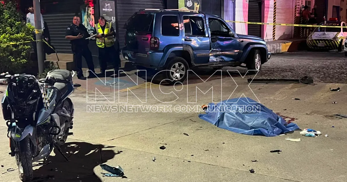 Muere motociclista tras choque con camioneta en colonia Benito Juárez Oriente