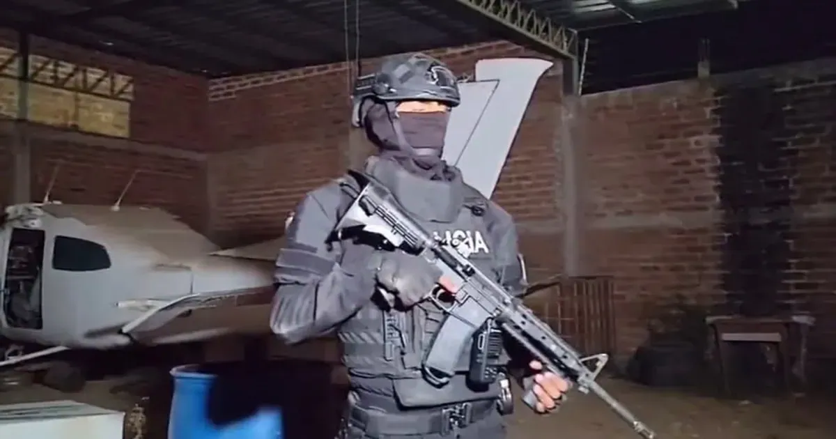 DEA golpea al CJNG en Ecuador: más de 20 detenidos por tráfico hacia México