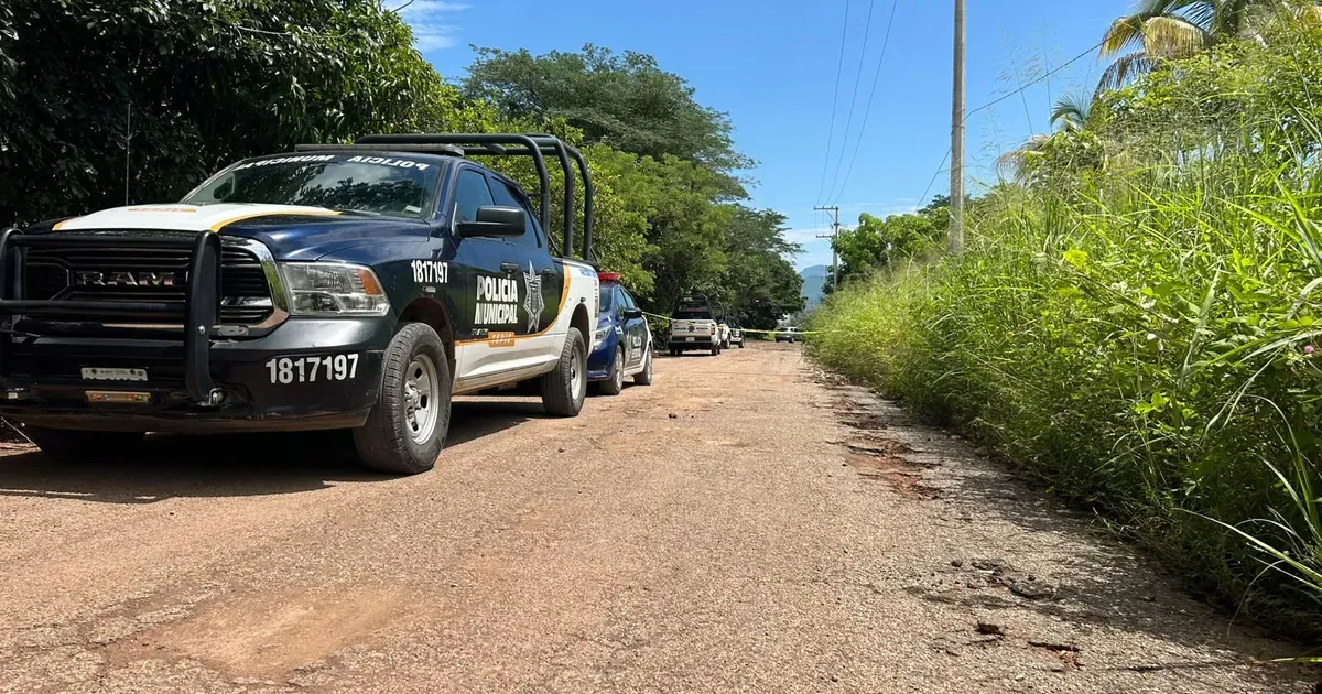 Hallan hombre colgado en huerta de mangos en camino al Agua Caliente