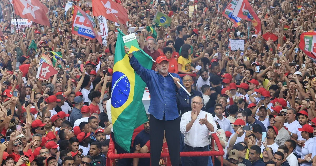 Lula gana la presidencia de Brasil ante Flávio Bolsonaro