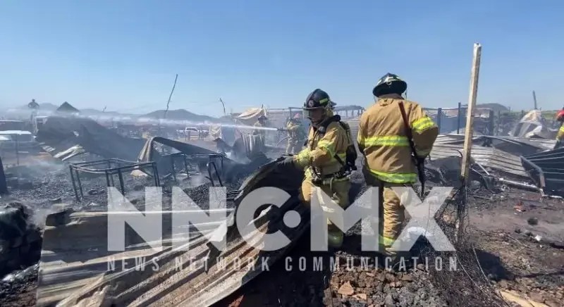 El fuego consumió 13 humildes viviendas