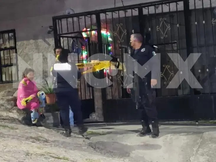 Elemento de la fiscalía fue detenido tras apuntar con su arma a su ex novia!