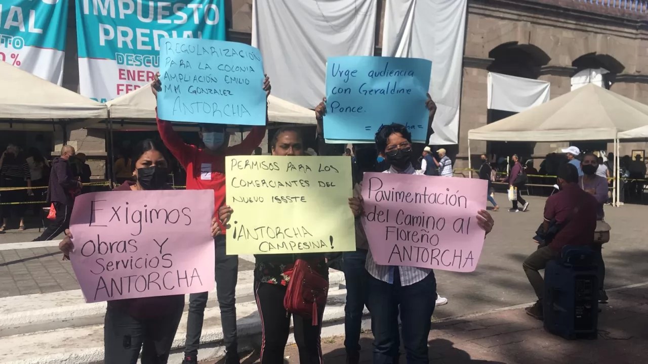 \"Los foquitos y las pintadas no combaten la pobreza\": Reclaman campesinos a Geraldine
