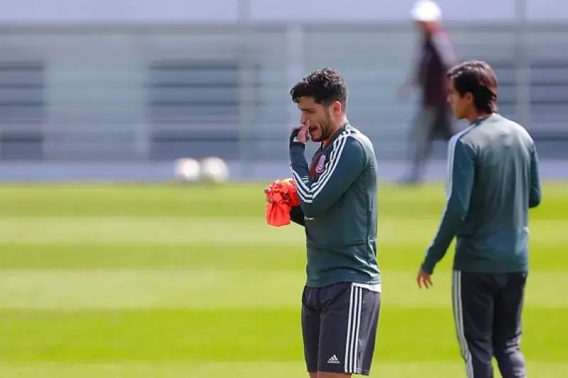 Raúl Jiménez reportará con México aunque no esté en convocatoria