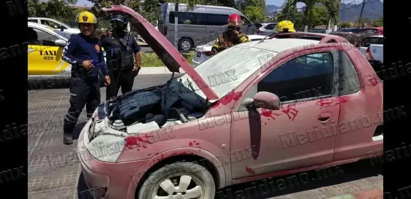 ¡se quemó camioneta frente a la clínica 42!