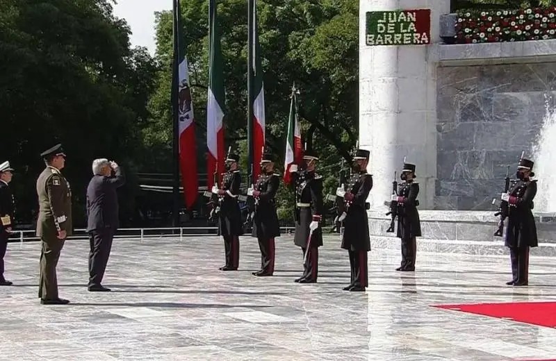 AMLO encabeza homenaje a los Niños Héroes de Chapultepec