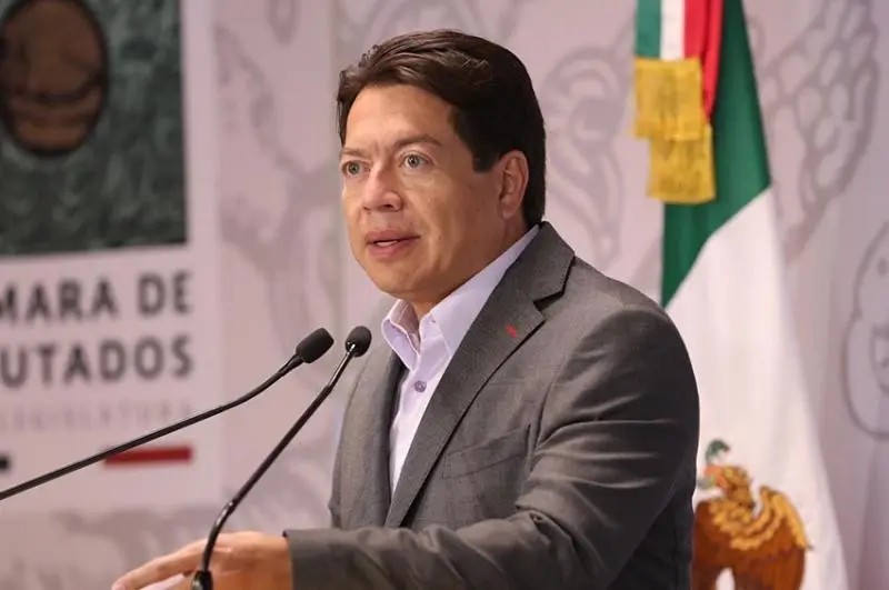 Legisladores de Morena contribuirán con la venta de boletos de la rifa del Avión