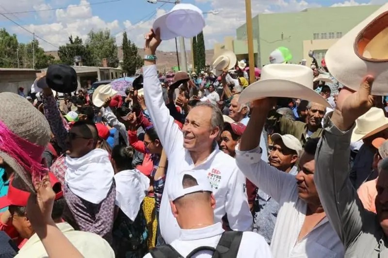 La UIF congela cuentas de exgobernador de Chihuahua Reyes Baeza