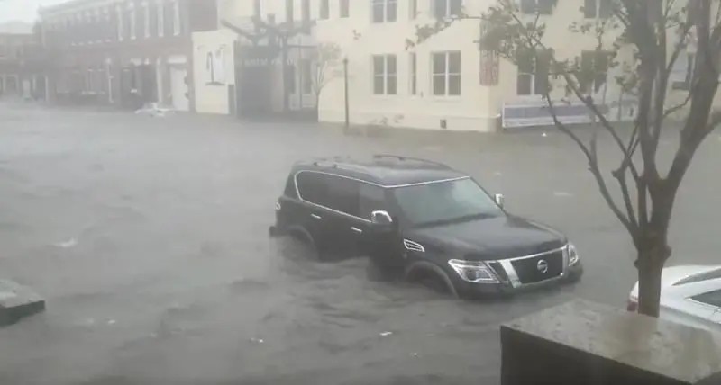 El huracán \"Sally\" tocó tierra en la costa de Alabama, Estados Unidos