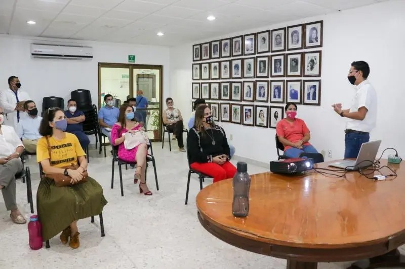 Comparte DIF Charla \"Dejarlos ir con Amor\"