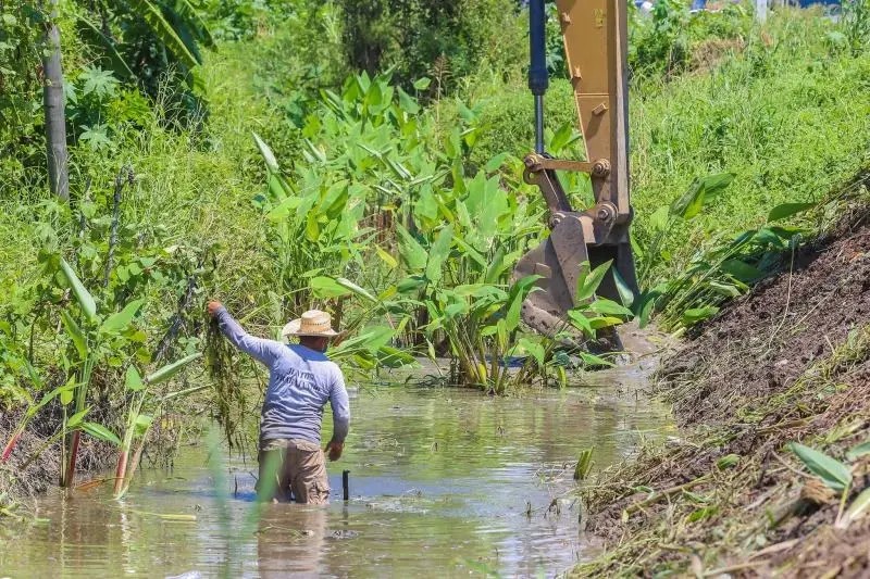 Supervisa Alcalde Trabajos en el Canal de Las Juntas