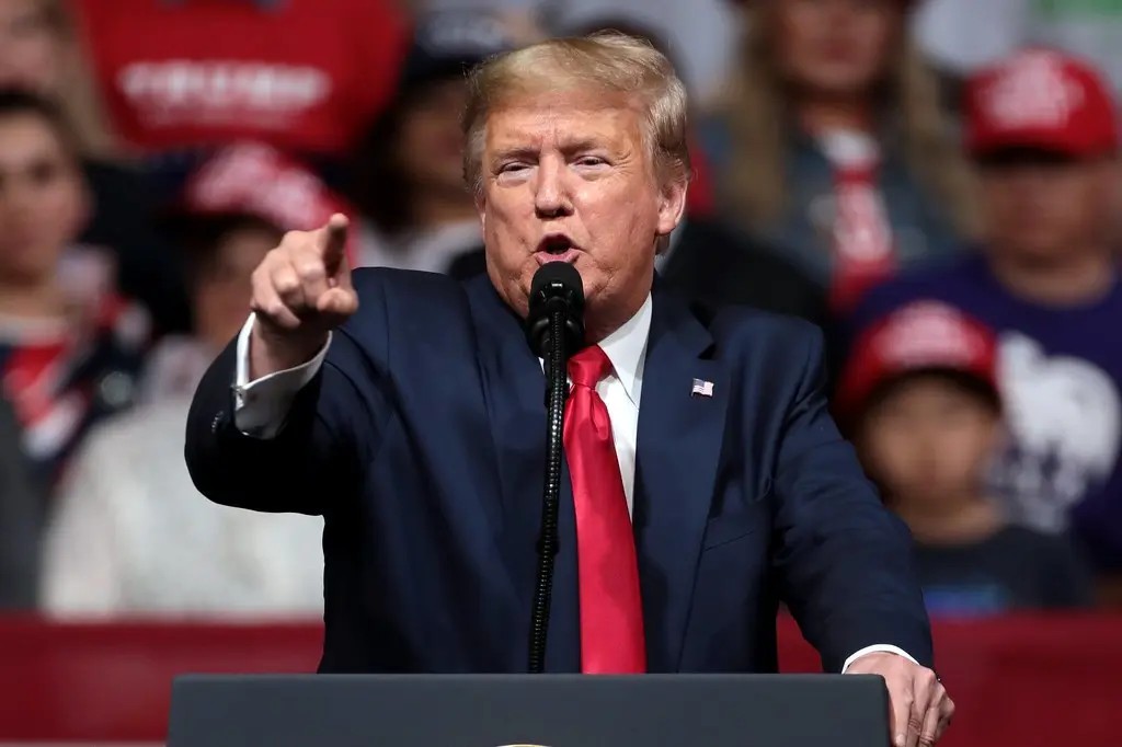 Irán emite orden de arresto contra Trump por asesinato de Soleimani