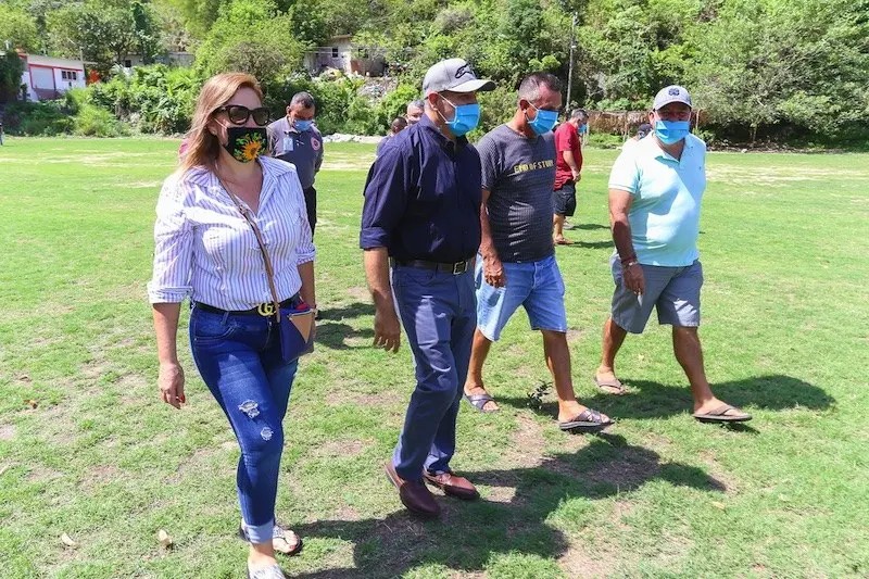 Vecinos de Boca de Tomatlán Estrenan su Nuevo Puente