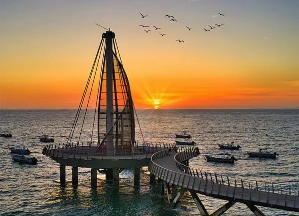 Playa de Puerto Vallarta Entre las Mejores Para el Segmento LGBT