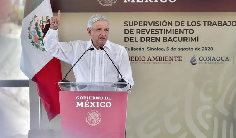\"Es mejor prevenir\", dice AMLO al supervisa trabajos de revestimiento del Dren Bacurimí