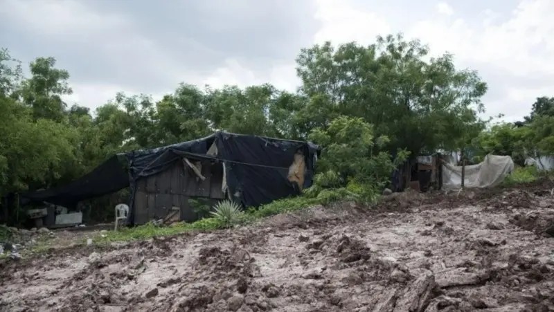 Culiacán. Advierten que 100 familias viven en condiciones vulnerables ante lluvias
