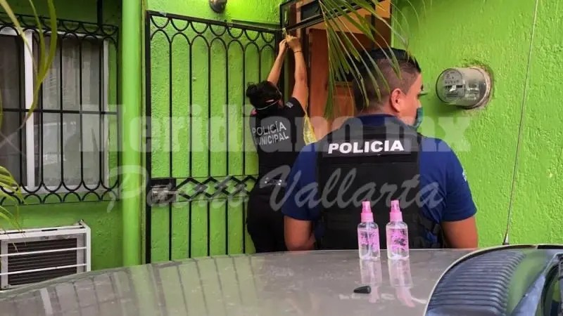 Se murió extranjero en jardines del puerto