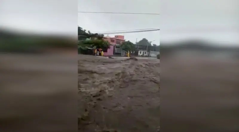Hernan. Dos lesionados y graves afectaciones deja tormenta en Colima