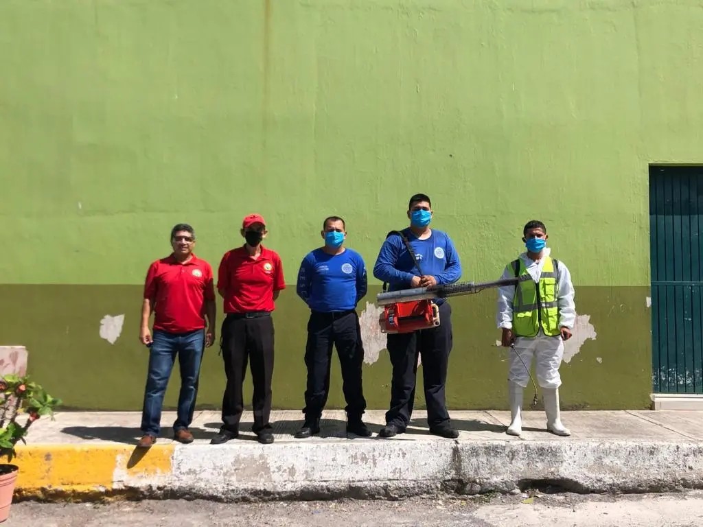 Tepic: Realiza Protección Civil de Tepic desinfección constante de espacios públicos