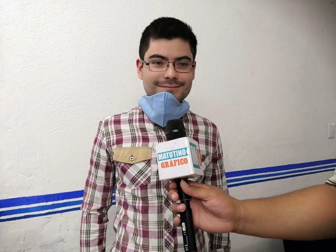 Apoya Club Rotaract Tepic Paraíso con insumos médicos a las clínicas