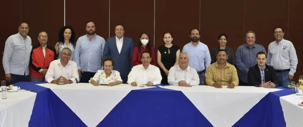 Se reúnen partidos políticos de oposición en Nayarit