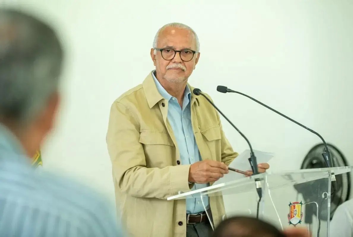 Cero compasión con los coyotes de fríjol y maíz