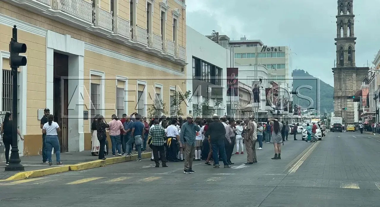 Fuerte sismo sacude Nayarit