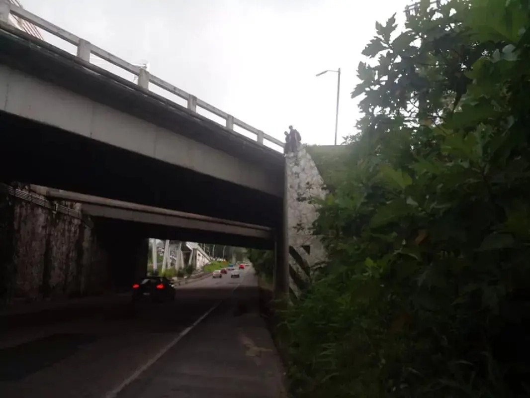 Oportuna atención a jóven que atentara contra su integridad