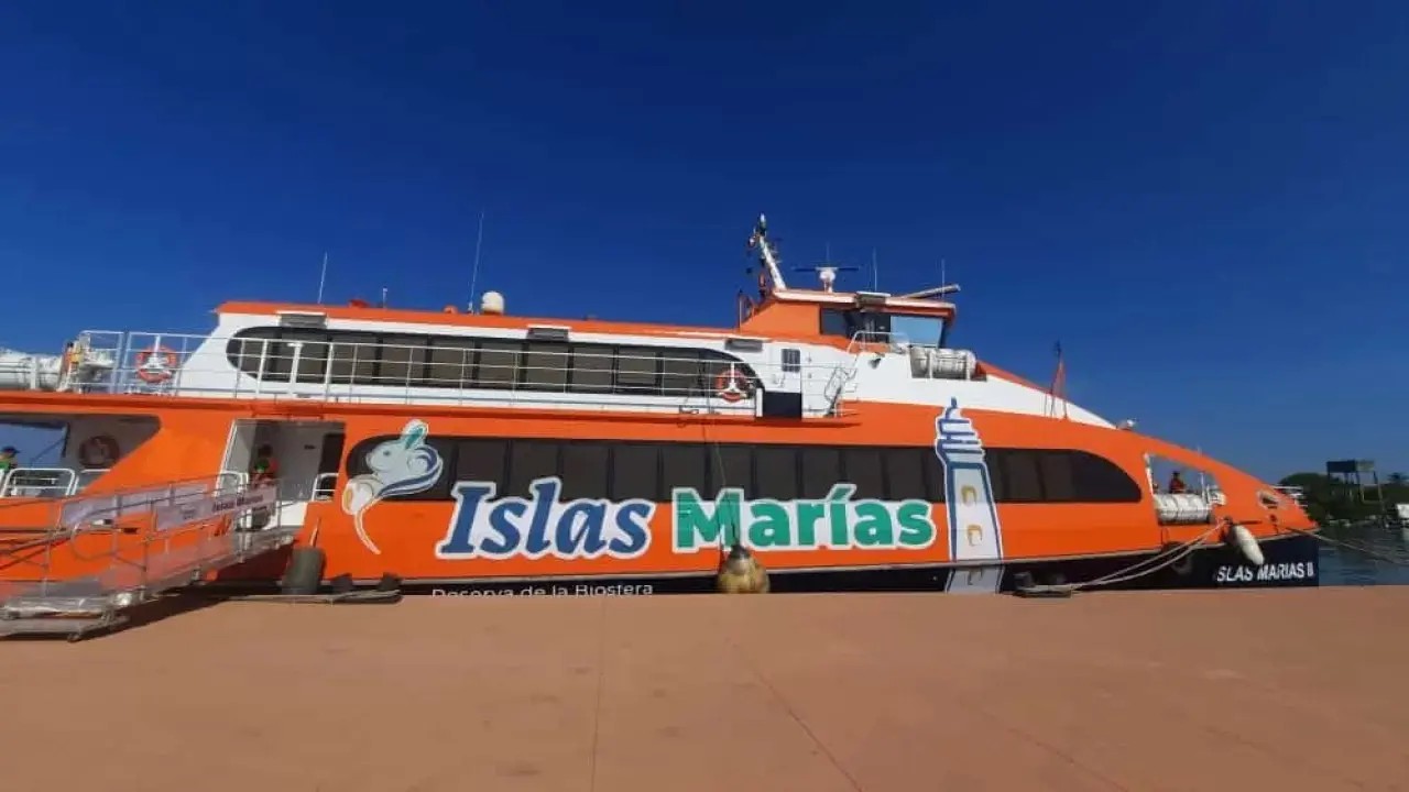 En funciones el ferry \"Islas Marías II\"