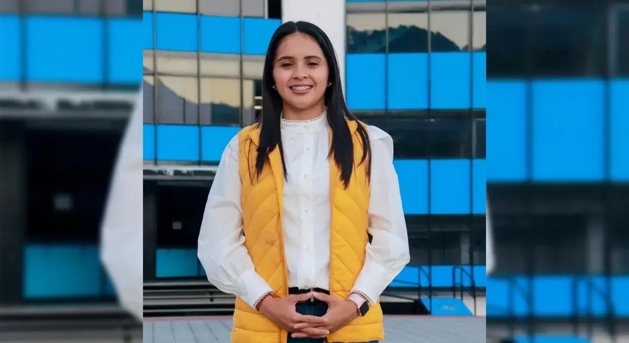 Gana Valeria de León y es la nueva presidenta de la FEUAN