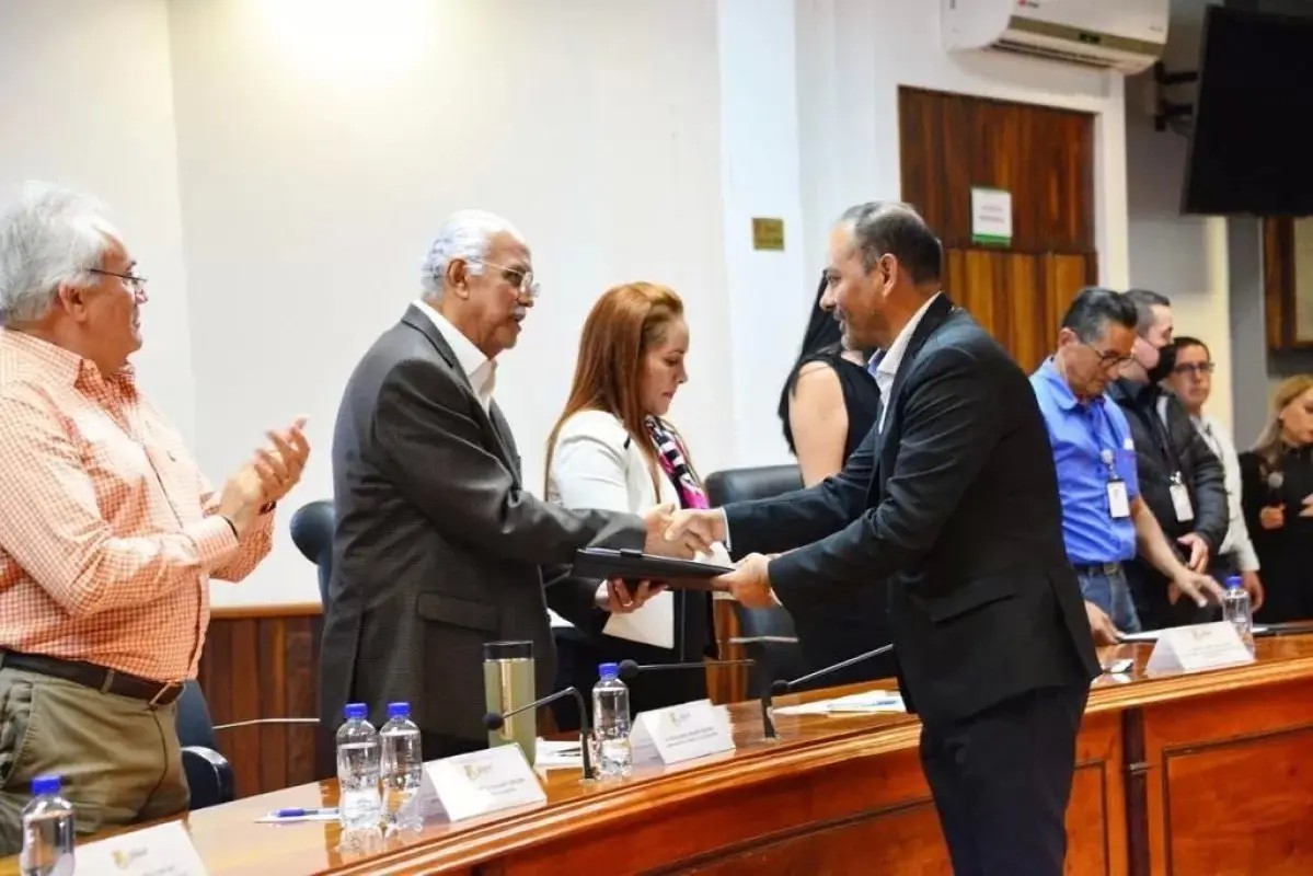 Gobierno de Nayarit entregó constancias de Registro a nuevos peritos