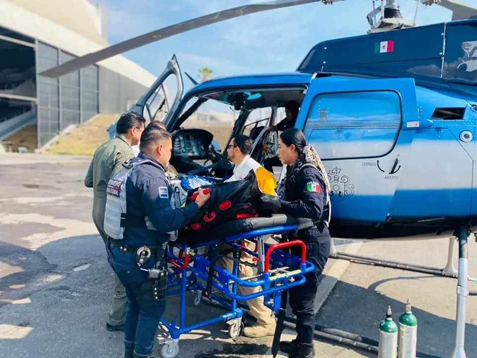 Trasladan a tres lesionados del accidente de autobús en la 200