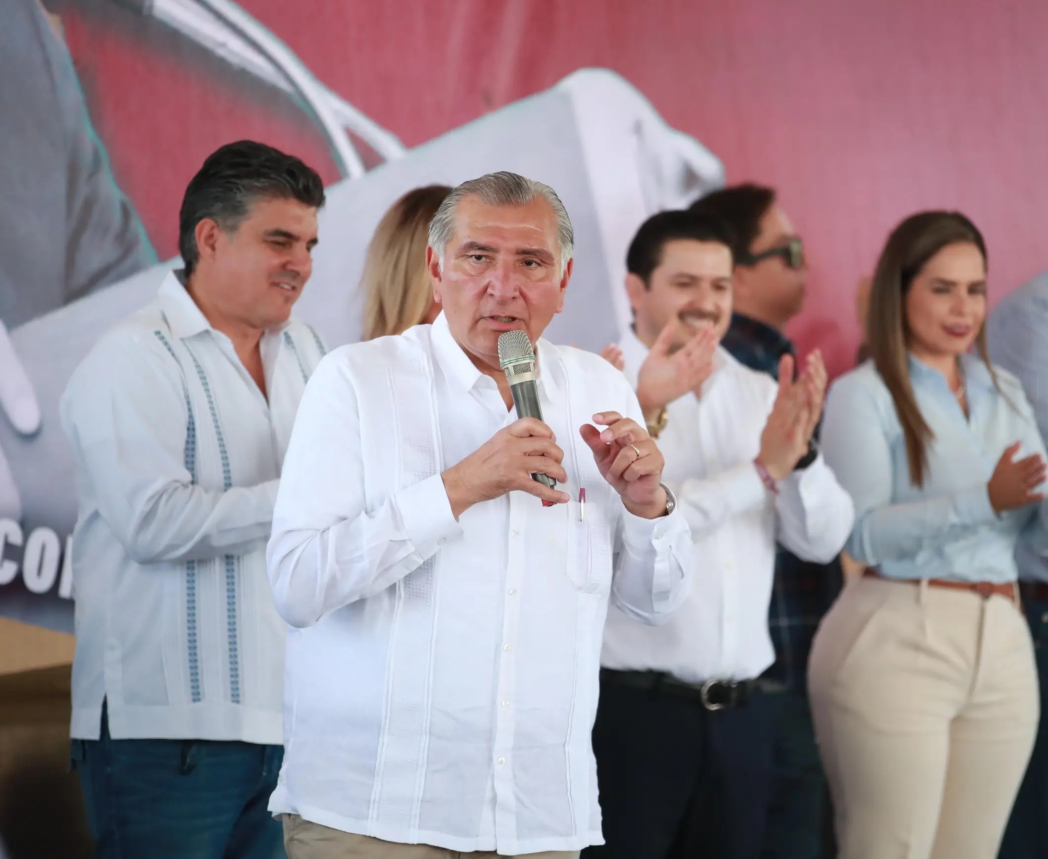 'Hay piso parejo' para presidenciables de Morena: Adán Augusto