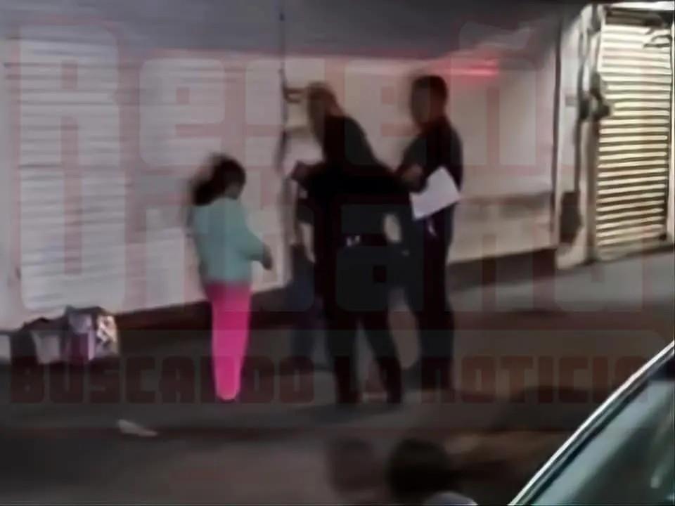 Abandona padre a menor en el centro de Tepic