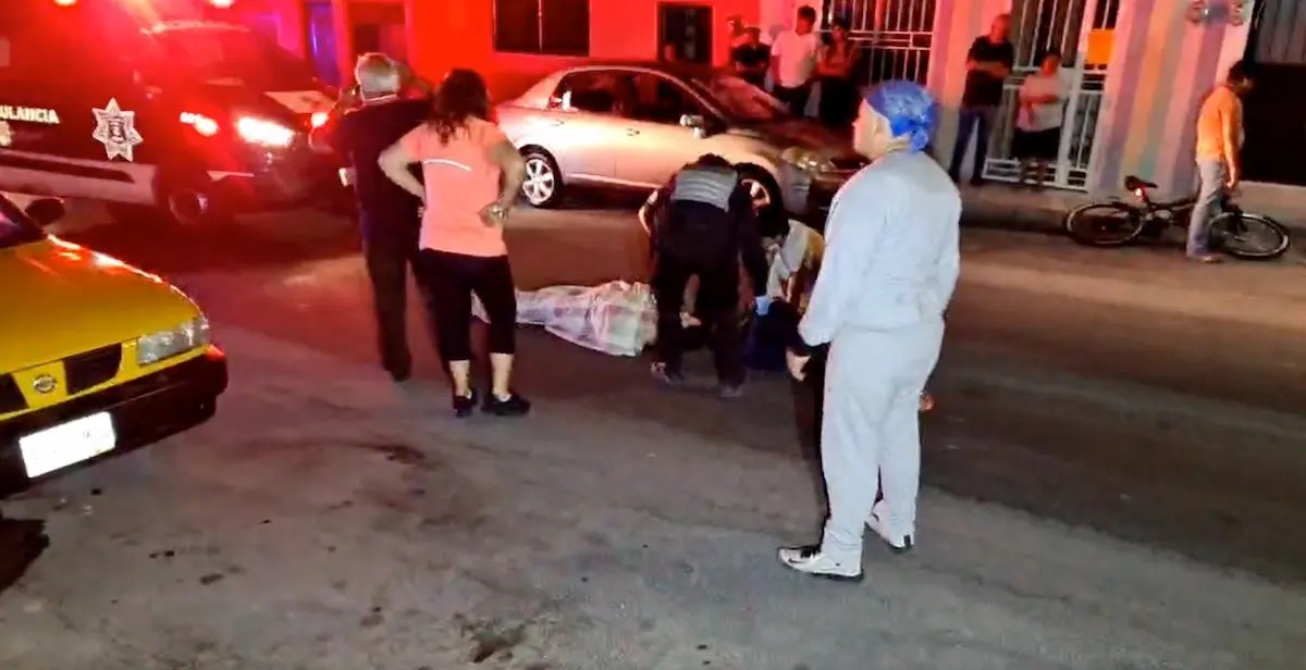 Menor atropella con su bicicleta a mujer