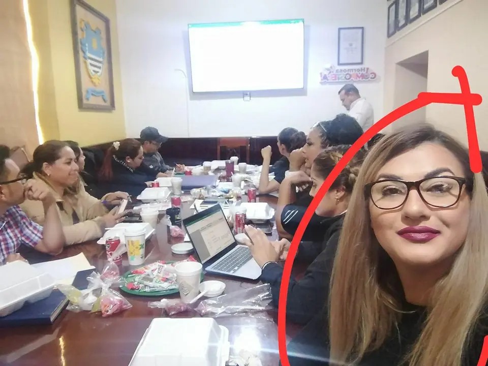 Denuncian a regidora de Compostela por no pagar pensión de su hijo